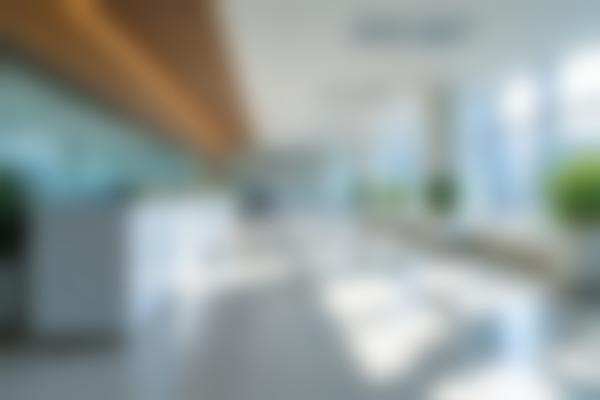浙江义乌牙科医院何姣君医生口腔诊疗，擅长种植修复与美学设计！