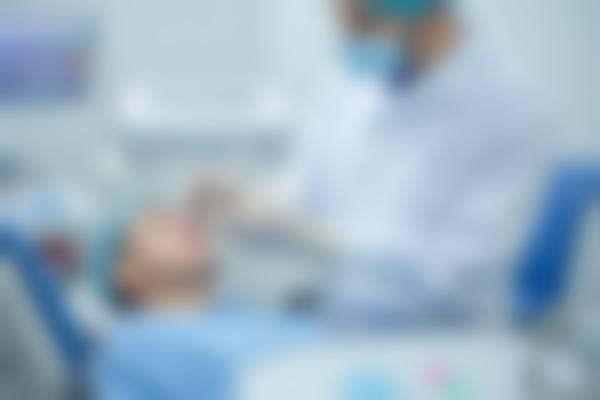 安徽宣城口腔黄朝晖：种植修复与正畸的之选