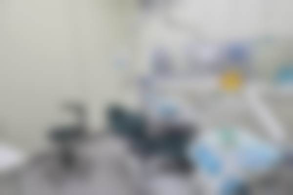 深圳格伦菲尔口腔医院基础治疗项目收费情况