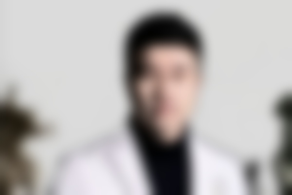 王东坐诊北京艺美,擅长一针降颧骨/脂肪修复,修复选他靠谱