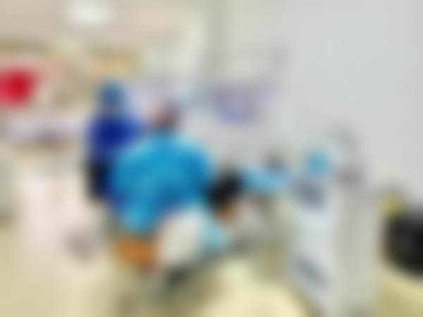 成都医大口腔医院:价格透明,性价比高