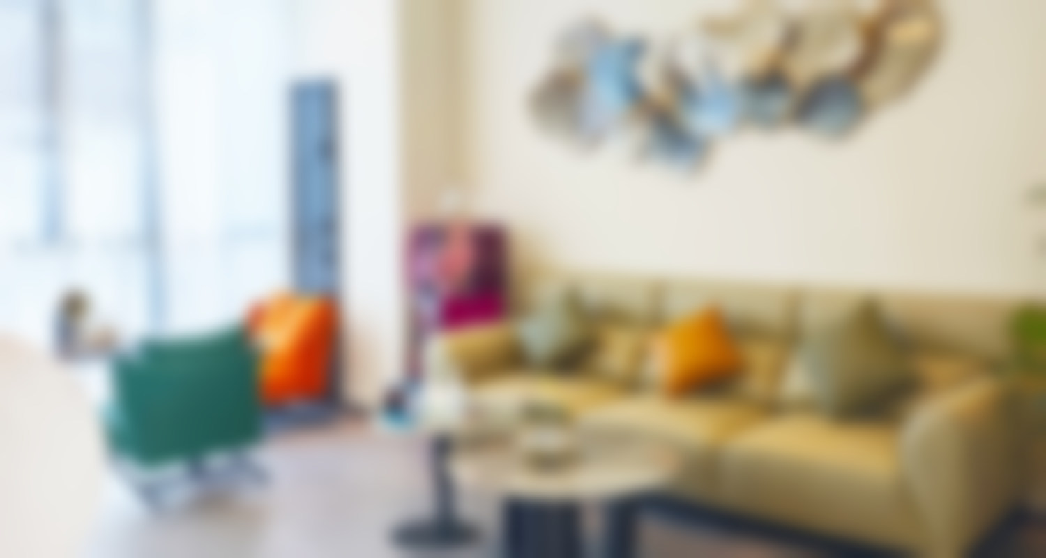 余杭区吴霞收费一览表：公办普高每学期1000元，代管费350元，住宿费200元