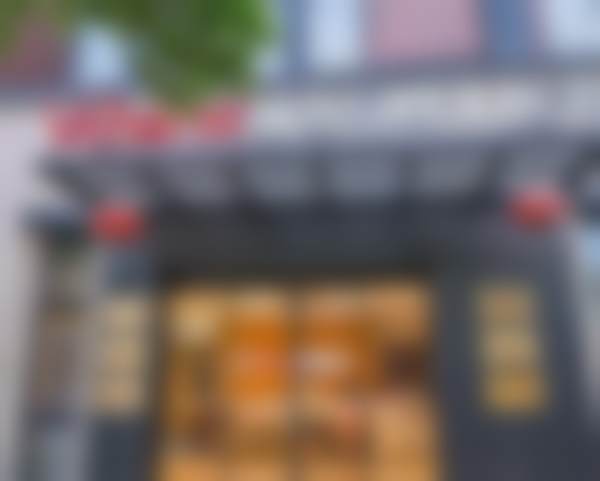 如何预约余想萍医生的诊疗服务