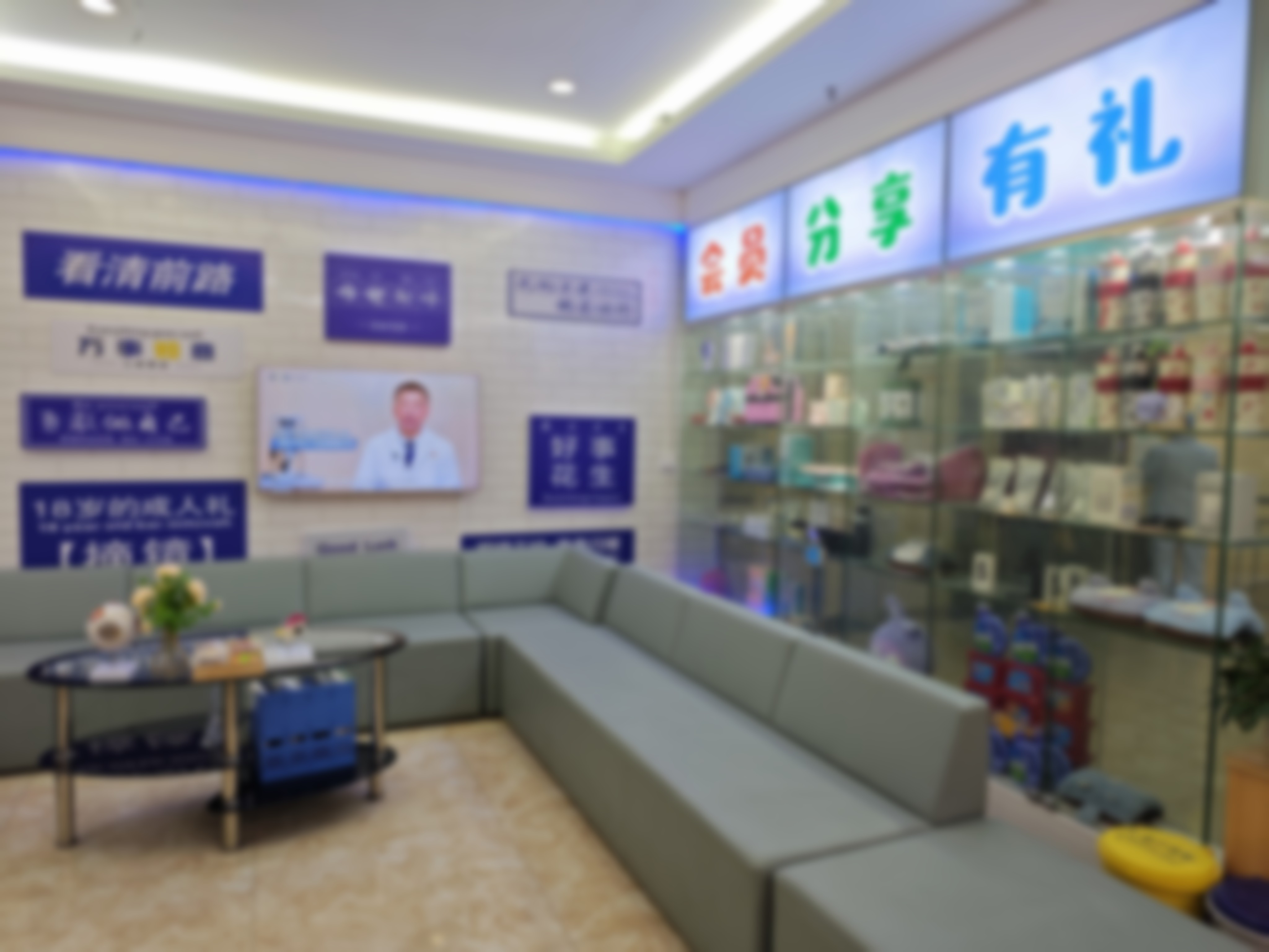 贵港爱尔眼科医院唐健青预约方式:医院优势与口碑